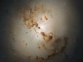 NGC1316Center_HubbleNobre_2585